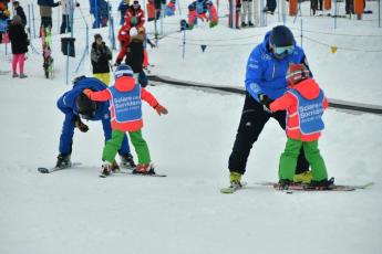 I-primi-metri-sugli-sci-a-Sestriere